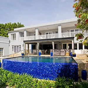 lodge-on-main-guest-house.port-elizabeth-hotel.com/